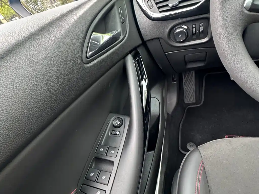 Buick Verano 2017 — фото 24