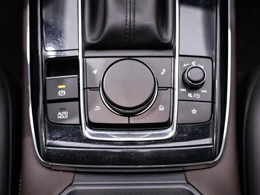 Mazda CX-30 2021 — фото 32
