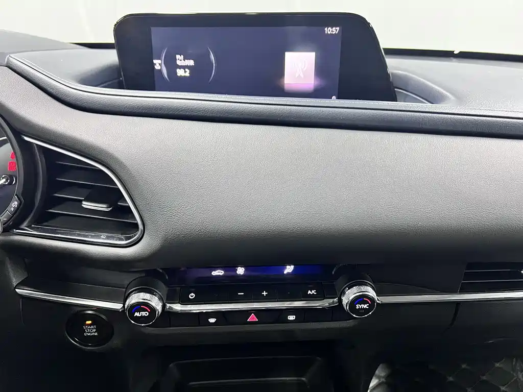 Mazda CX-30 2021 — фото 14