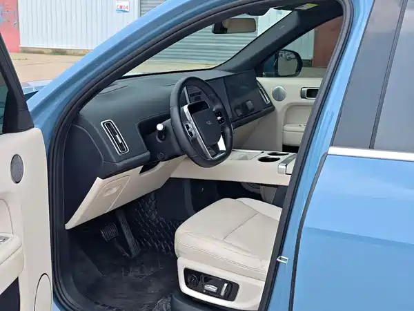 Li Auto L8 2023