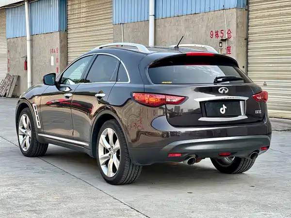 Infiniti FX 2010