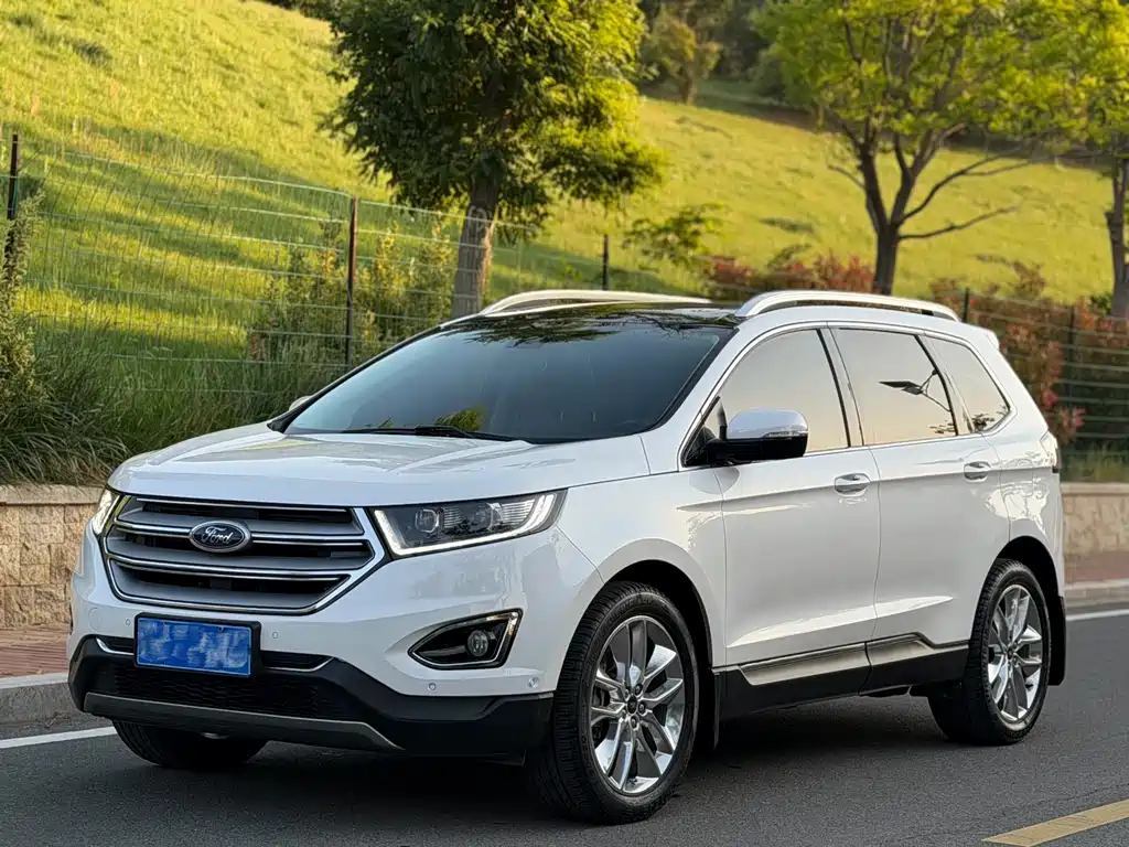 Ford Edge 2017 — фото 1