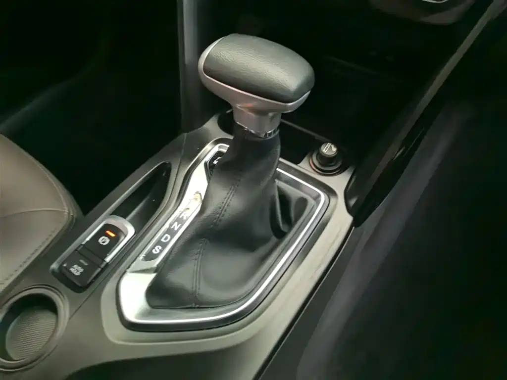 GAC Motor Trumpchi GS4 2018 — фото 14