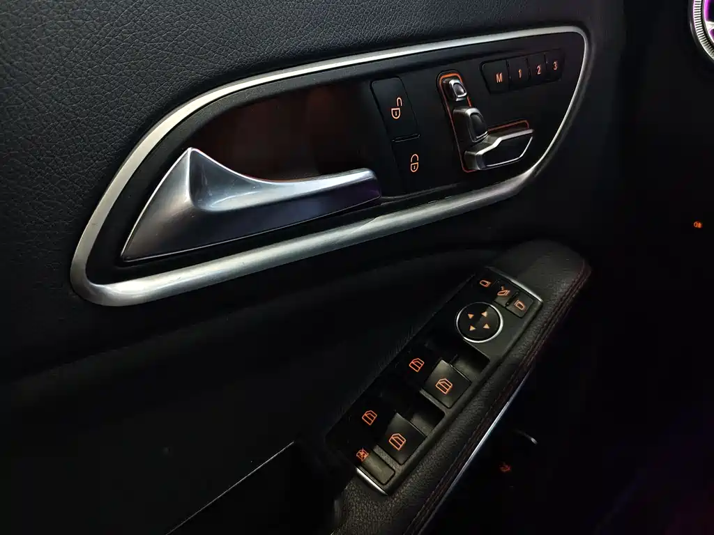 Mercedes-Benz CLA 2018 — фото 11