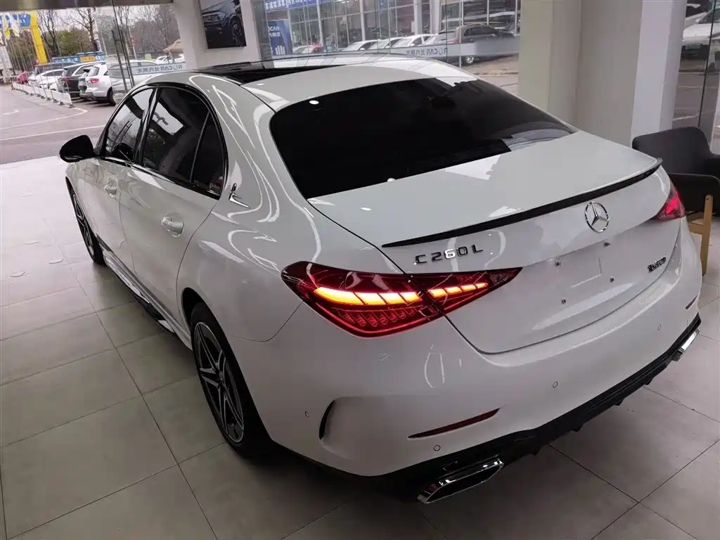 Mercedes-Benz C-Class 2023 — фото 5
