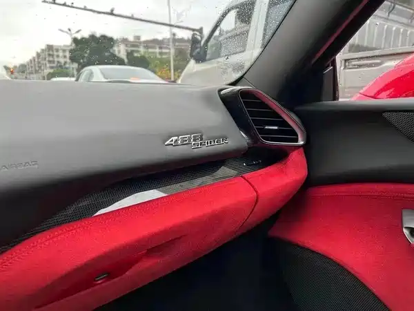 Ferrari 488 2015