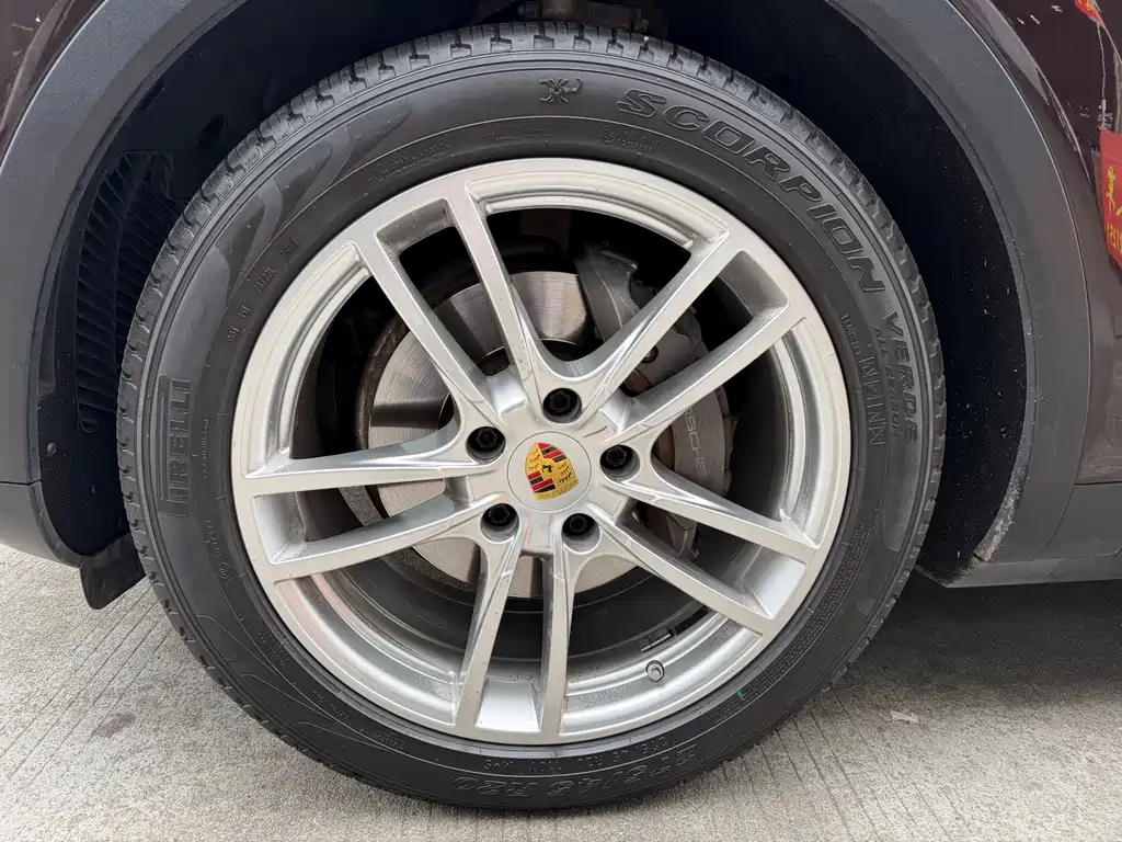 Porsche Cayenne 2018 — фото 9