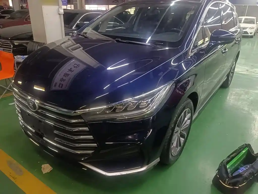 BYD MAX 2022 — фото 1