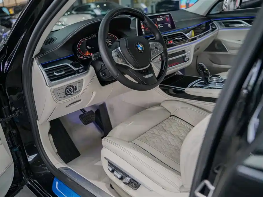 BMW 7 Series 2020 — фото 13