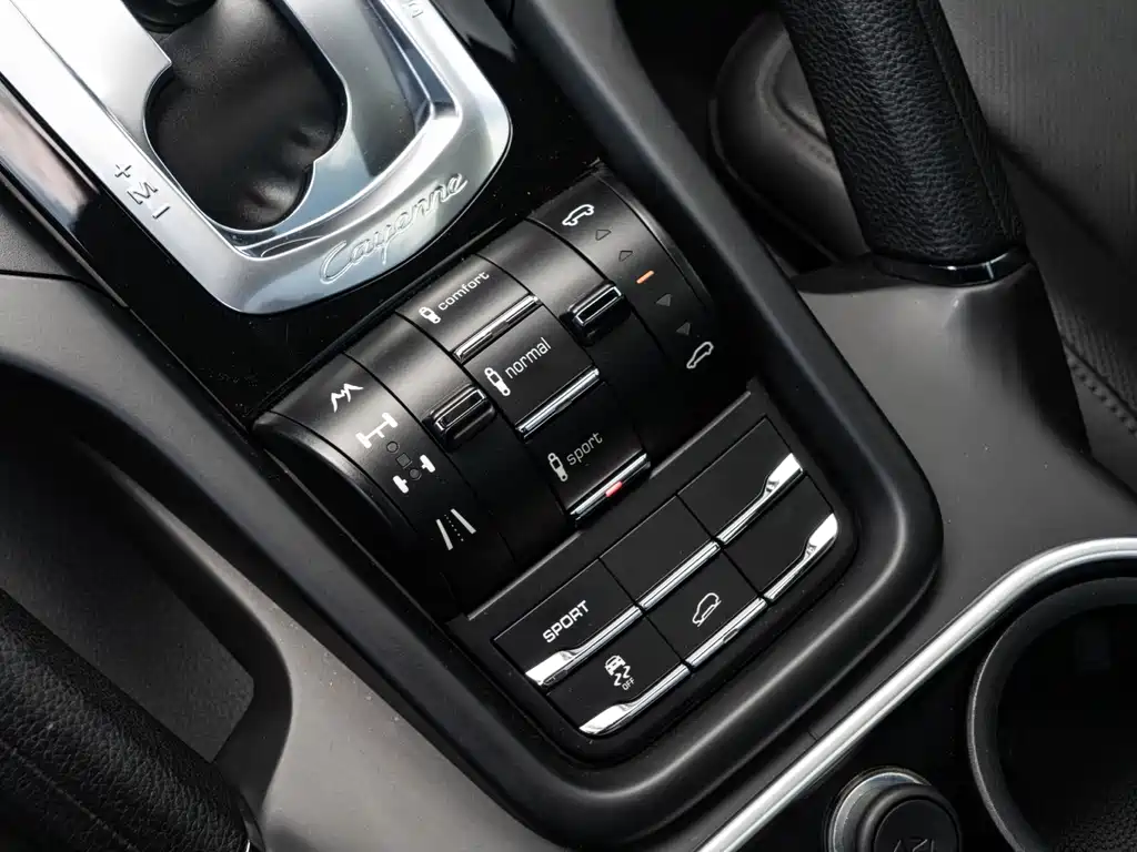 Porsche Cayenne 2013 — фото 17