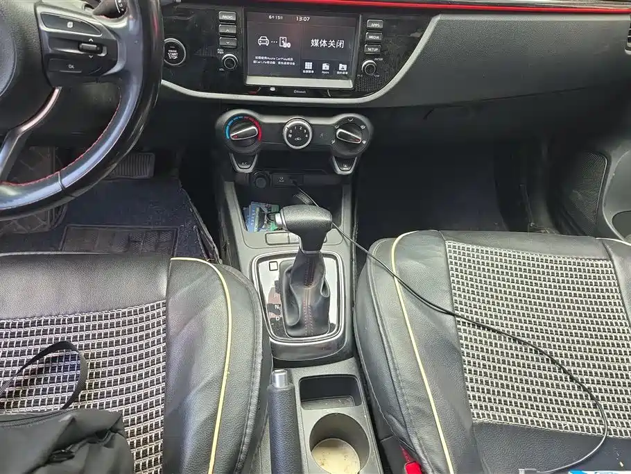Kia KX Cross 2019 — фото 16