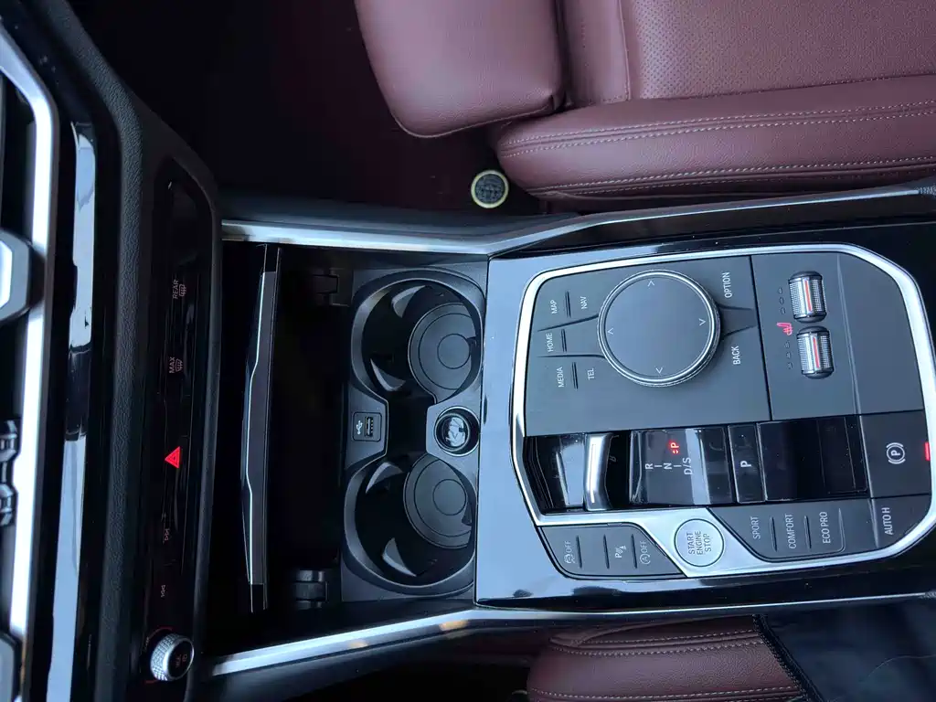 BMW 3 Series 2023 — фото 13