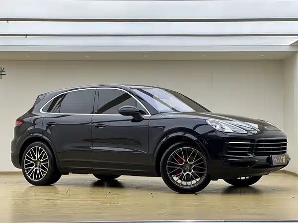 Porsche Cayenne 2022