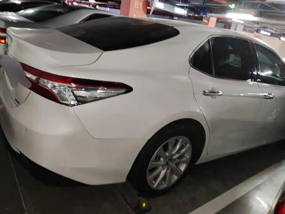 Toyota Camry 2020 — фото 3