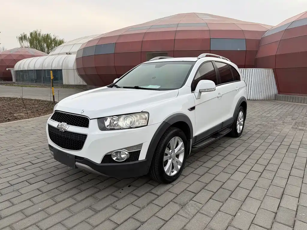 Chevrolet Captiva 2014 — фото 1