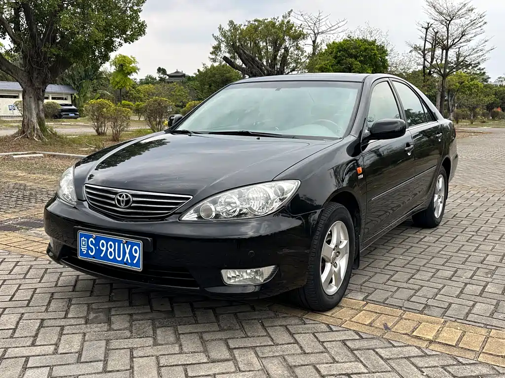 Toyota Camry 2005 — фото 1
