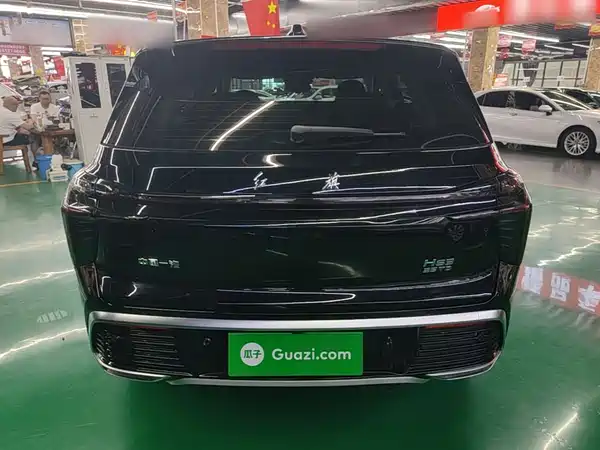 Hongqi HS3 2024