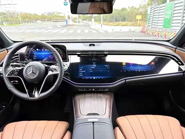 Mercedes-Benz E-Class 2024