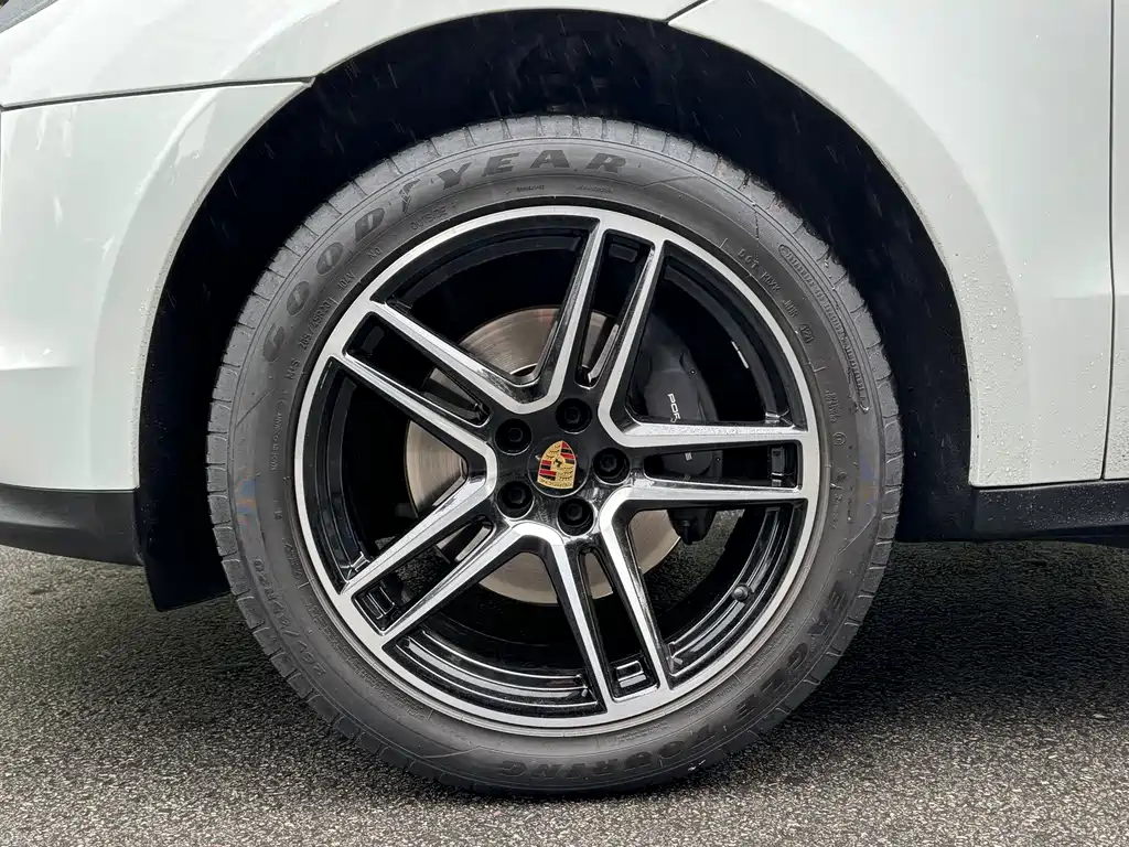 Porsche Macan 2022 — фото 14