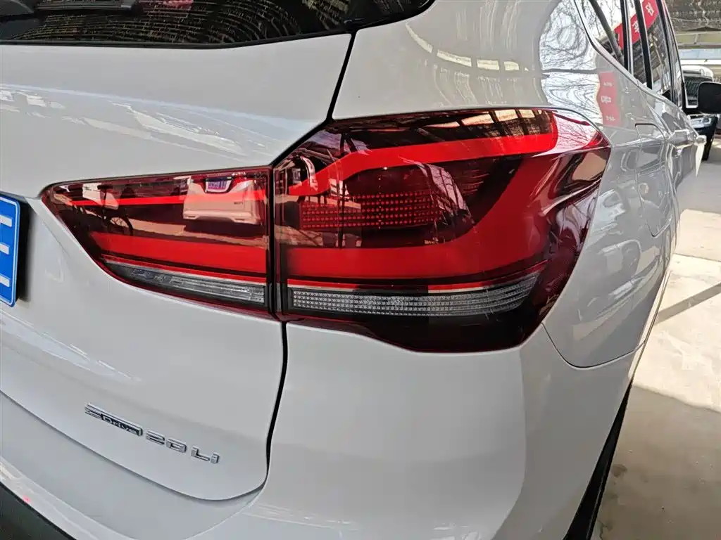 BMW X1 2020 — фото 8