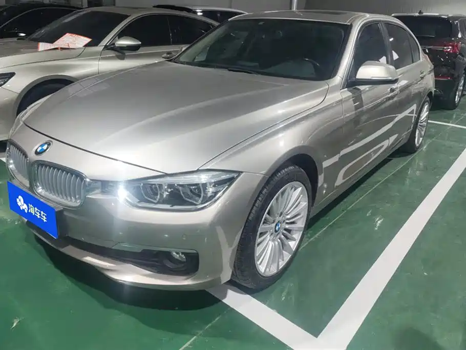 BMW 3 Series 2018 — фото 1