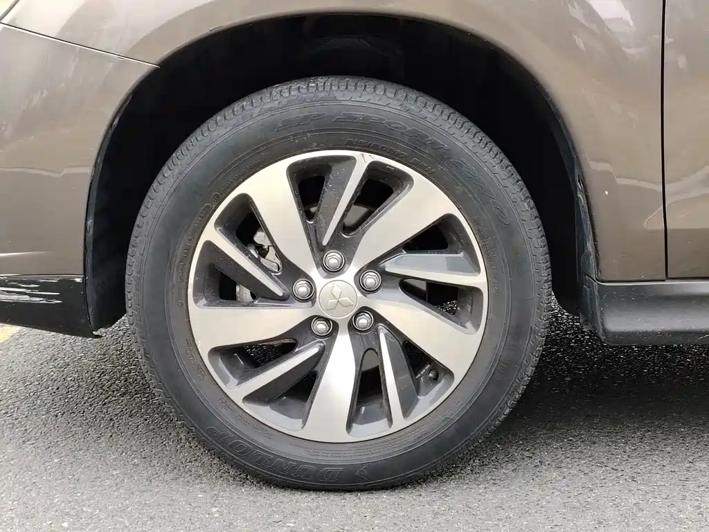 Mitsubishi ASX 2017 — фото 10