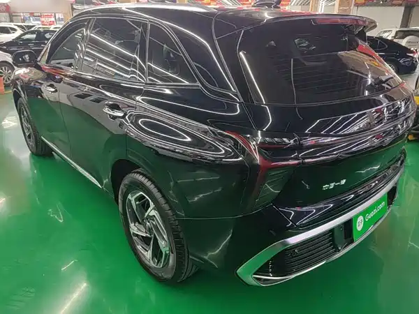 Hongqi HS3 2024