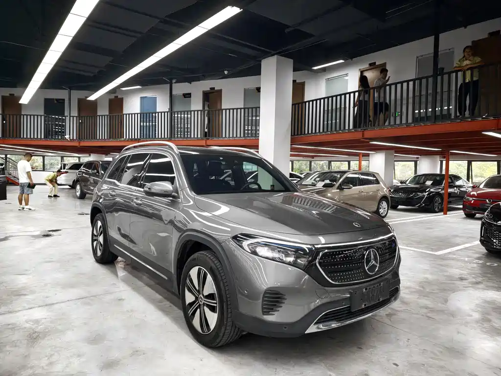 Mercedes-Benz EQB 2023 — фото 3