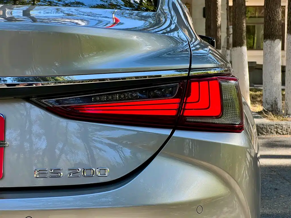 Lexus ES 2024 — фото 9