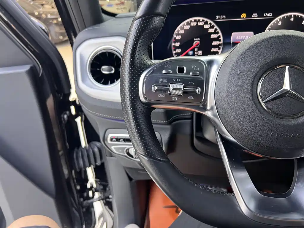 Mercedes-Benz G-Class 2023 — фото 15