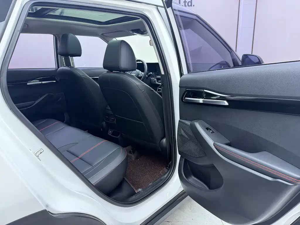 Kia KX3 2023 — фото 20