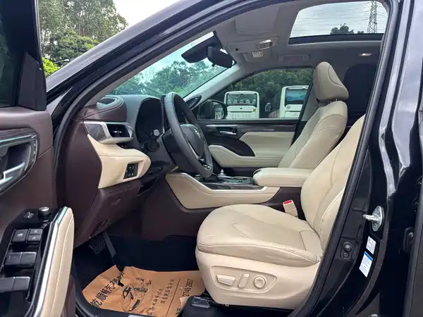 Toyota Highlander 2021