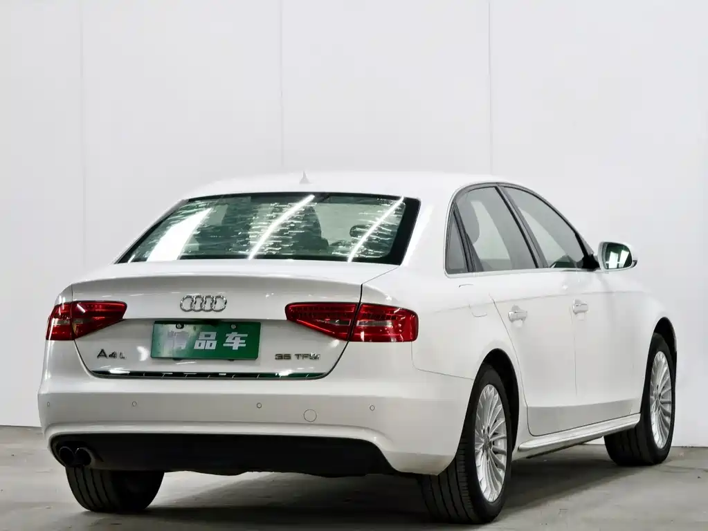 Audi A4L 2015 — фото 4