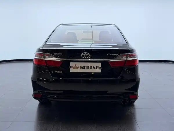 Toyota Camry 2015