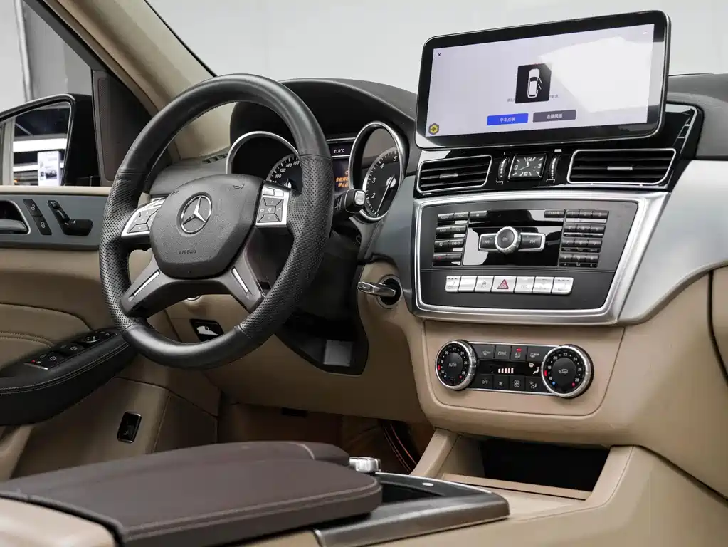 Mercedes-Benz M-Class 2014 — фото 10
