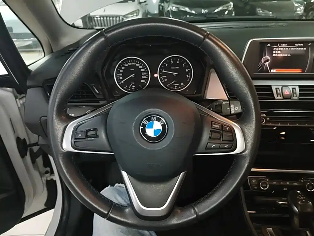 BMW 2 Series Station Wagon 2016 — фото 11