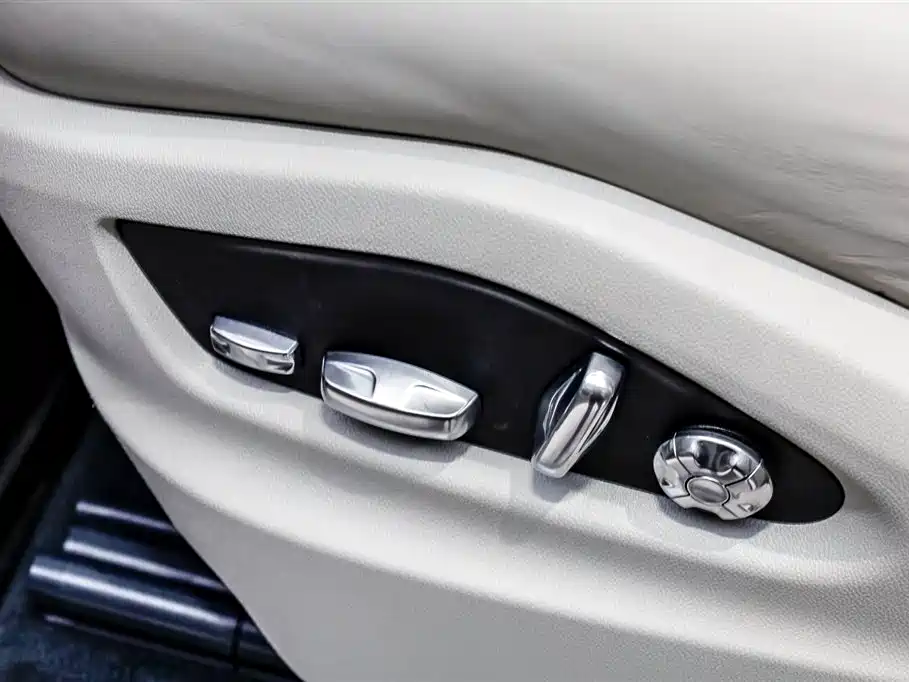 Porsche Cayenne 2021 — фото 13
