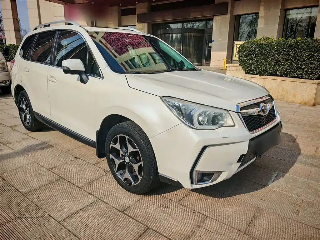 Subaru Forester 2014 — фото 10
