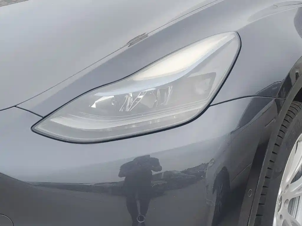 Tesla Model Y 2022 — фото 10