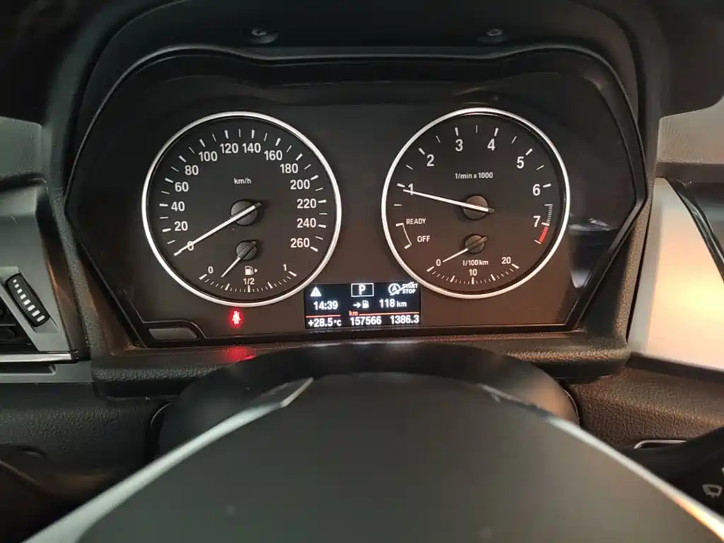 BMW 2 Series Station Wagon 2017 — фото 12