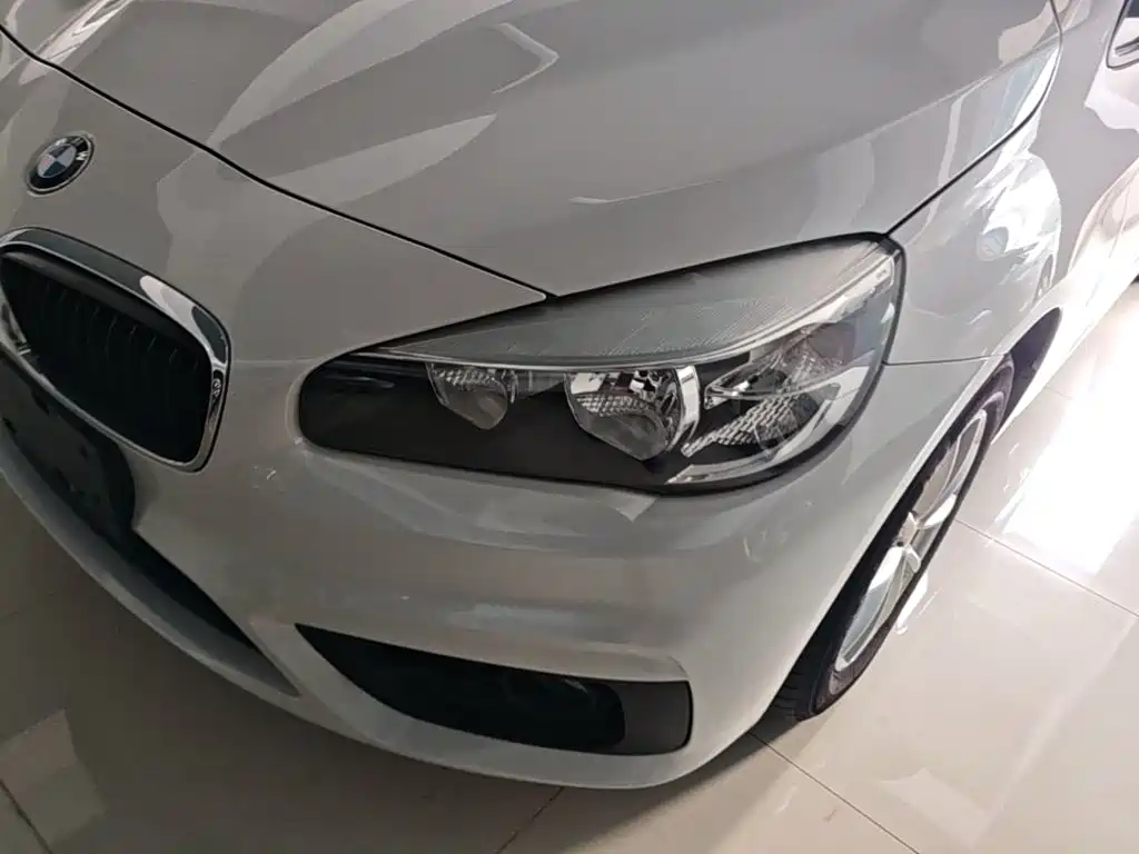 BMW 2 Series Station Wagon 2017 — фото 24