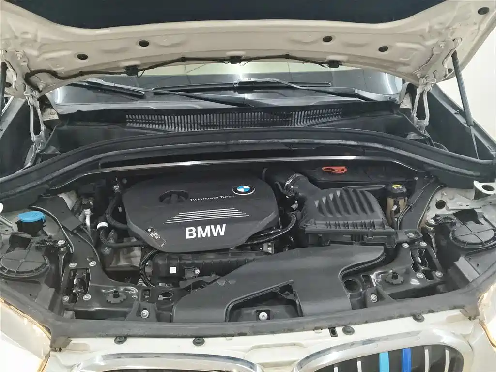 BMW X1 2018 — фото 15