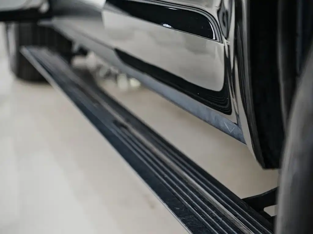Land Rover Defender 2024 — фото 15