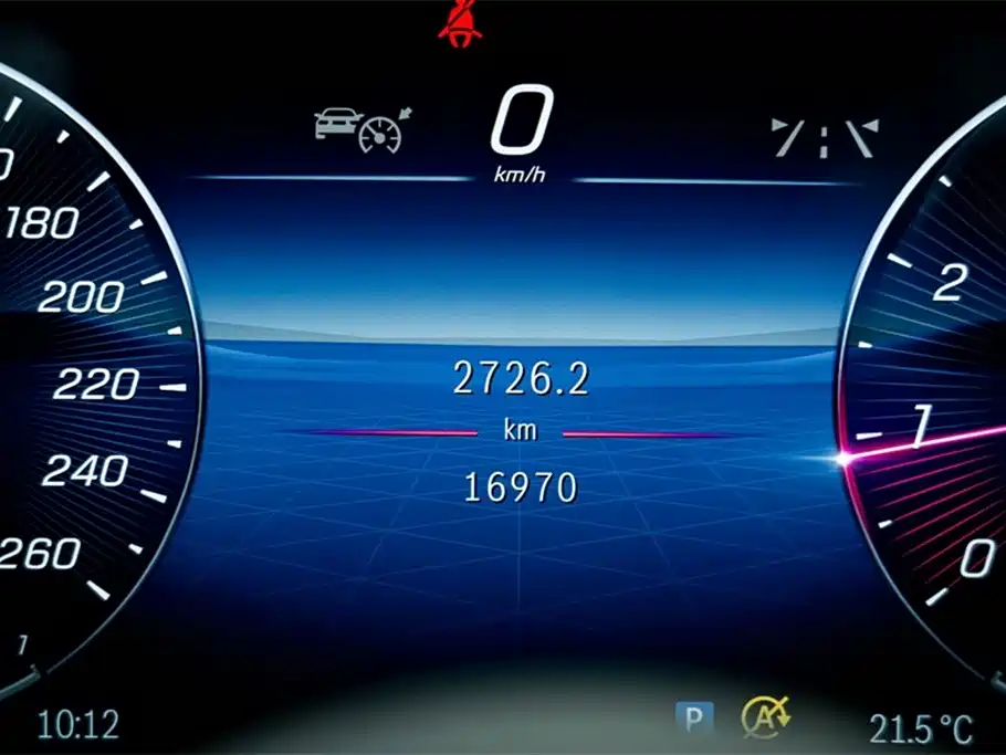 Mercedes-Benz C-Class 2024 — фото 10