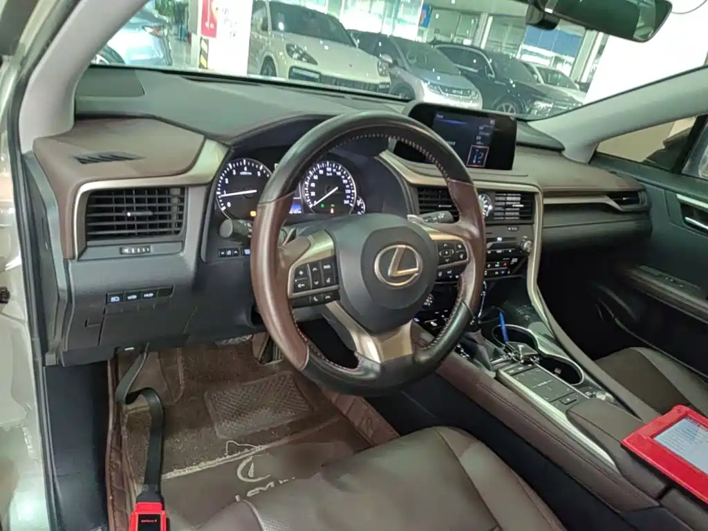 Lexus RX 2021 — фото 10