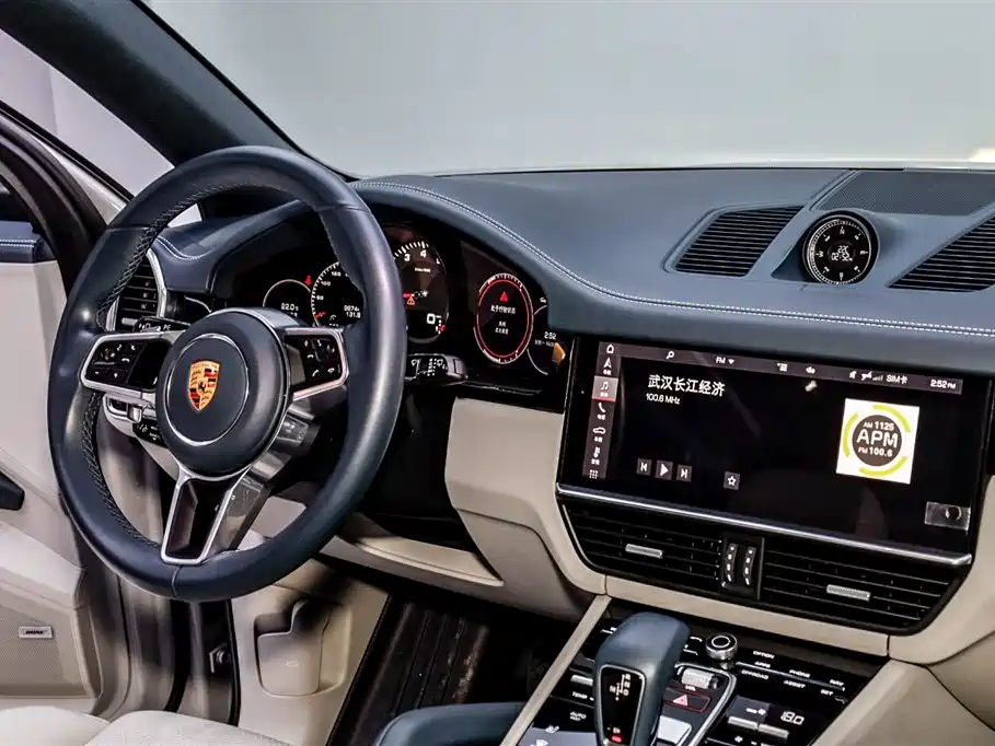 Porsche Cayenne 2021 — фото 29