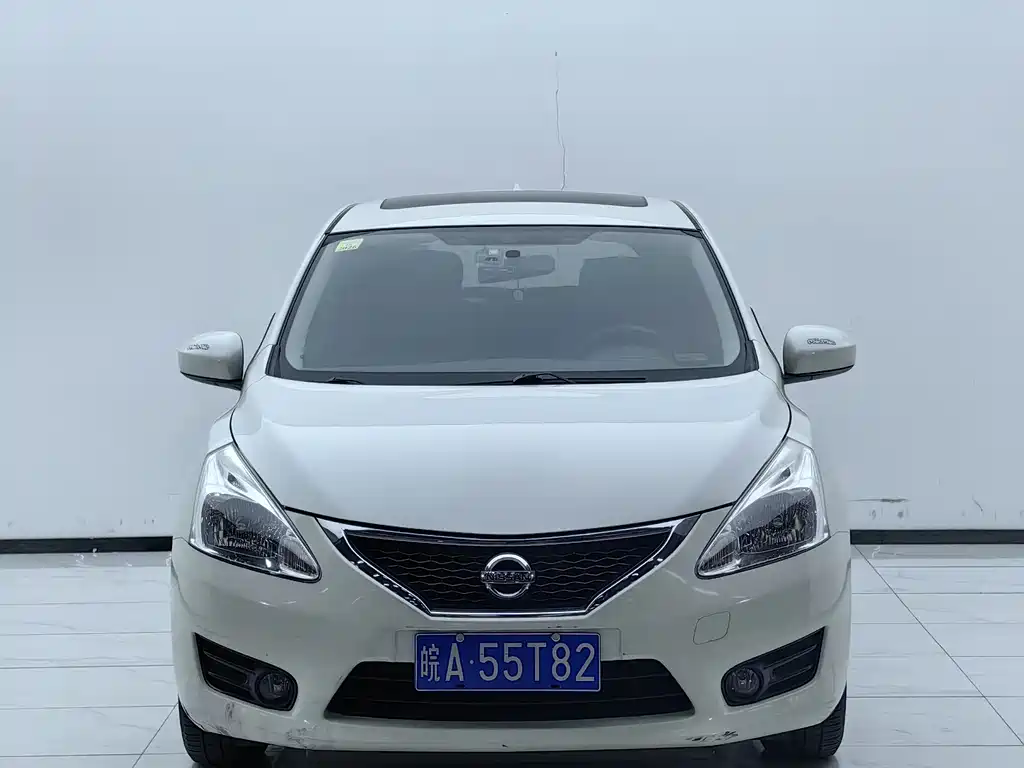 Nissan Tiida 2015 — фото 2