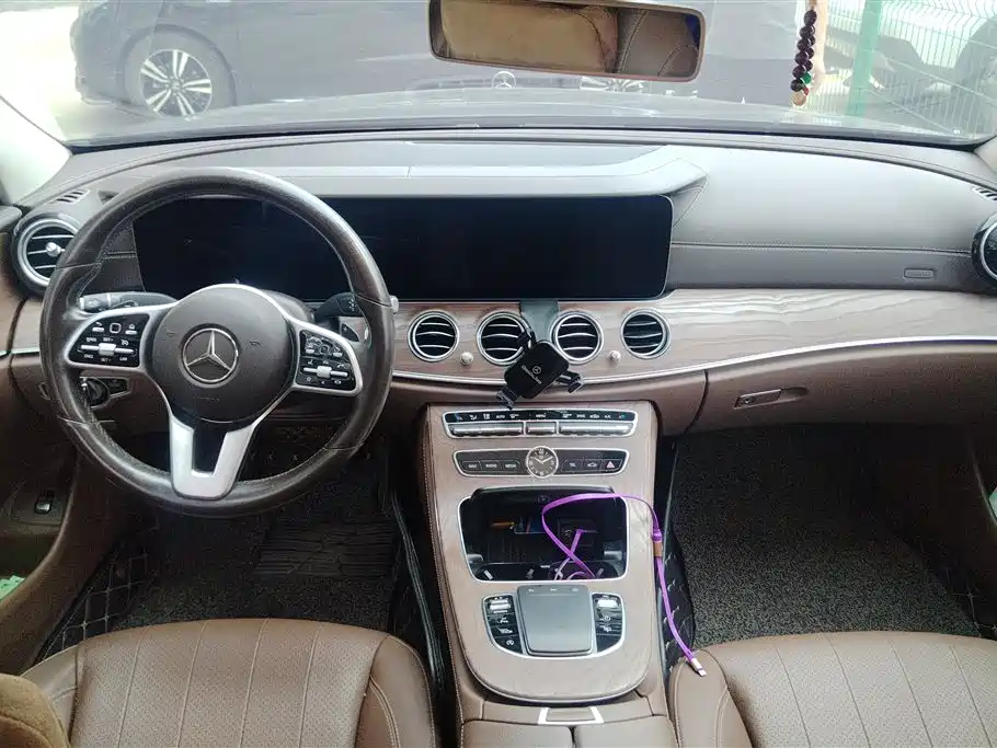 Mercedes-Benz E-Class 2020 — фото 12