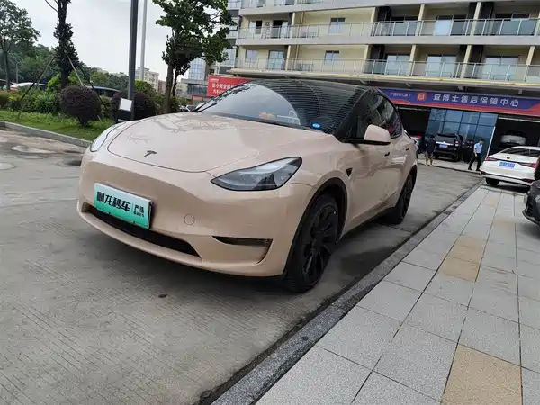 Tesla Model Y 2023