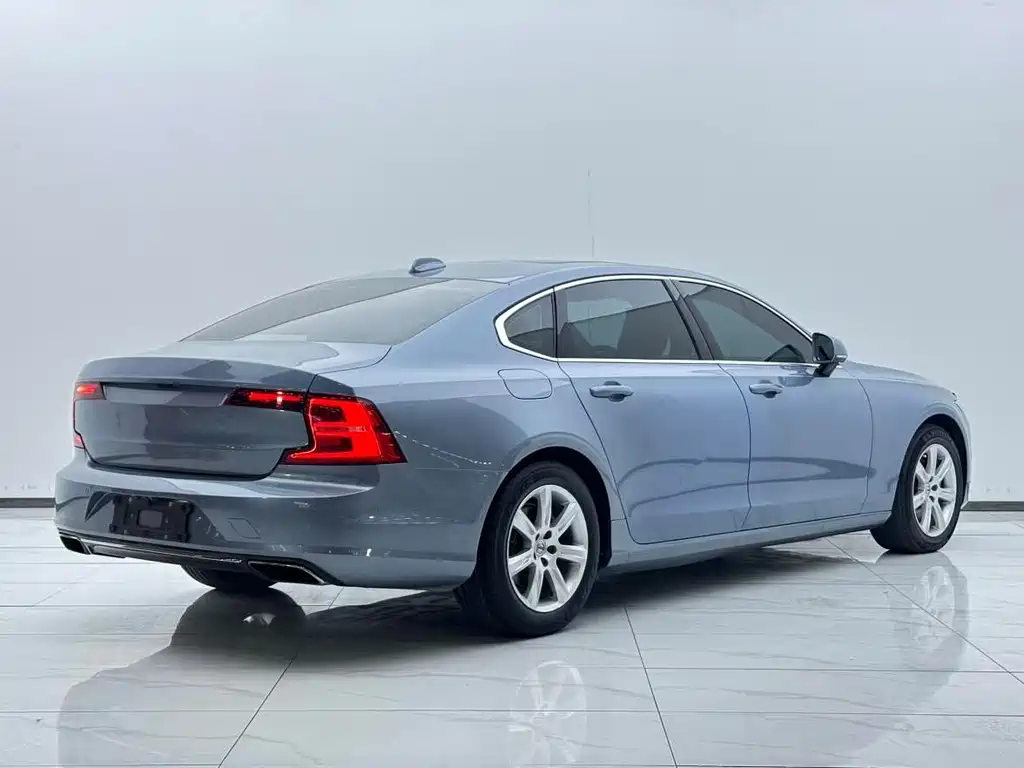 Volvo S90 2017 — фото 9